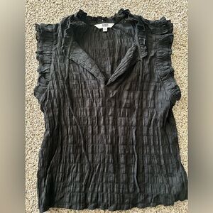 BB Dakota by Steve Madden woman’s Ruffled Crinkle Pullover Top.